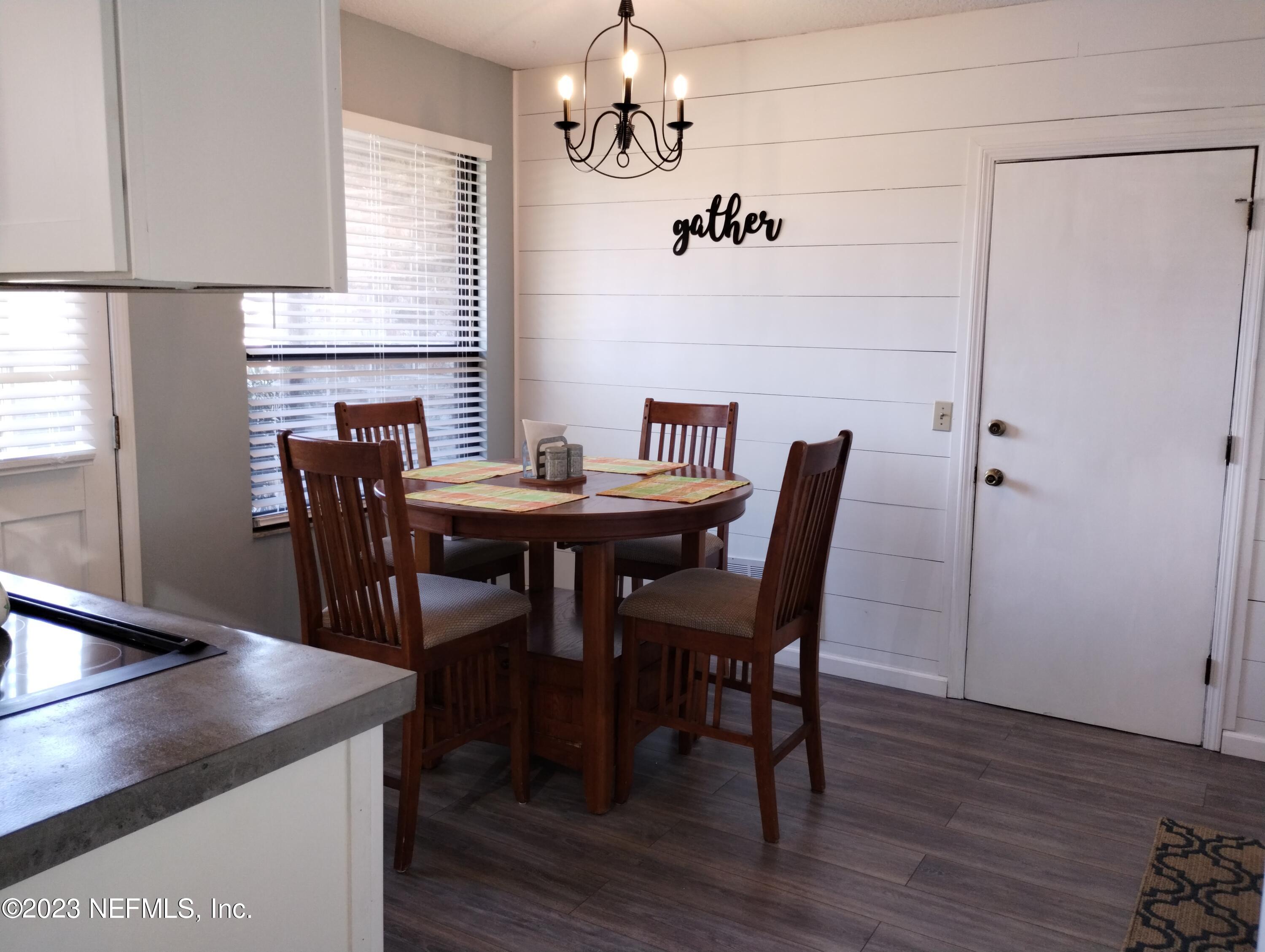 215 Foxridge Road Orange Park, FL 32065 - Photo 8 of 31 breakfast nook