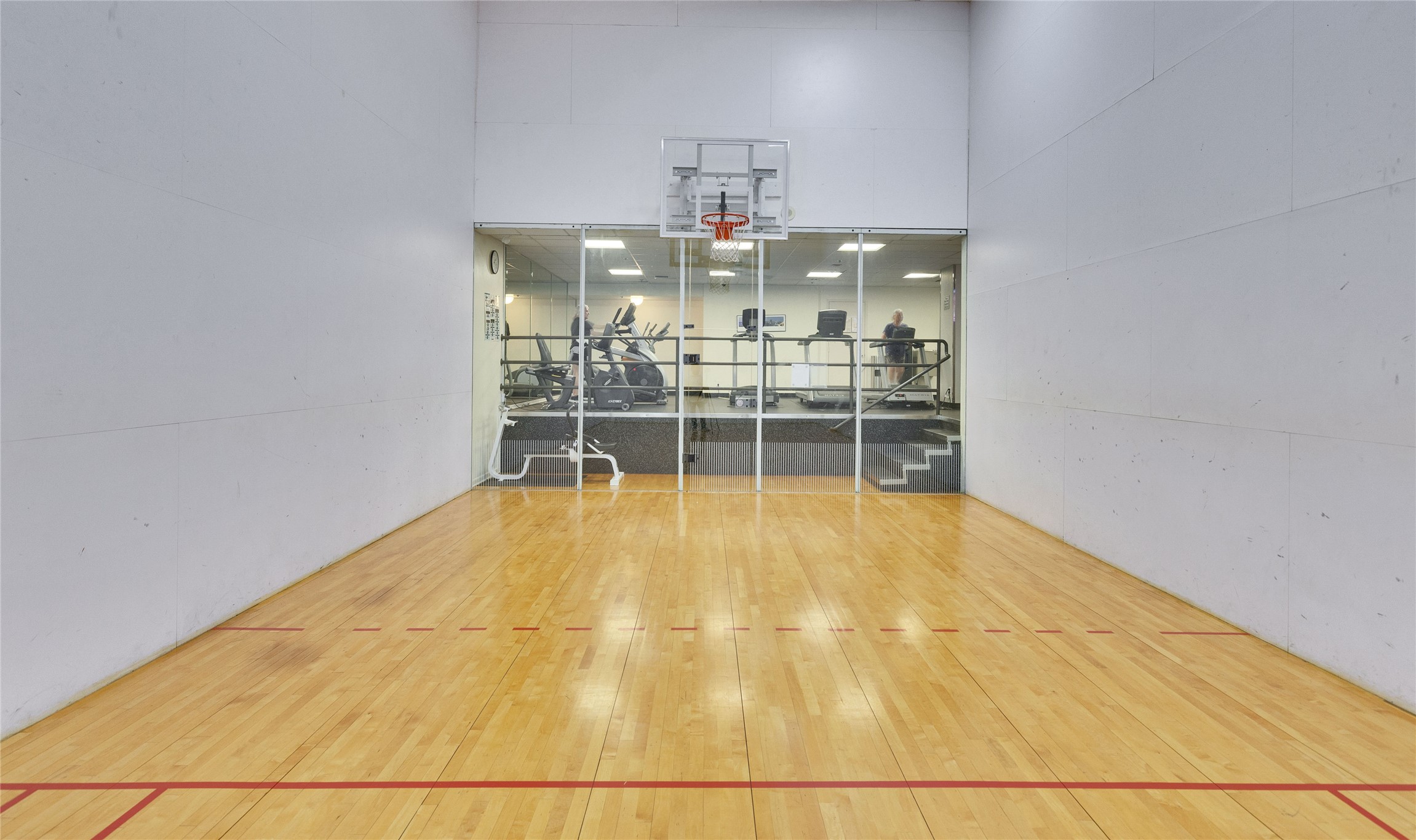 40 North Interstate Highway 35, Unit 7B1 Austin, TX 78701 - Photo 18 of 21 A versatile indoor court provides opportunities for both basketball and racquetball activities.