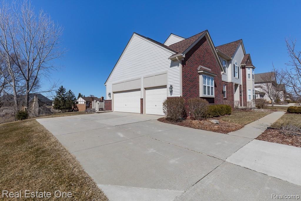 4122 Norwich Court Rochester, MI 48306 - Photo 52 of 53 Norwich Ext MLS-W101.jpg