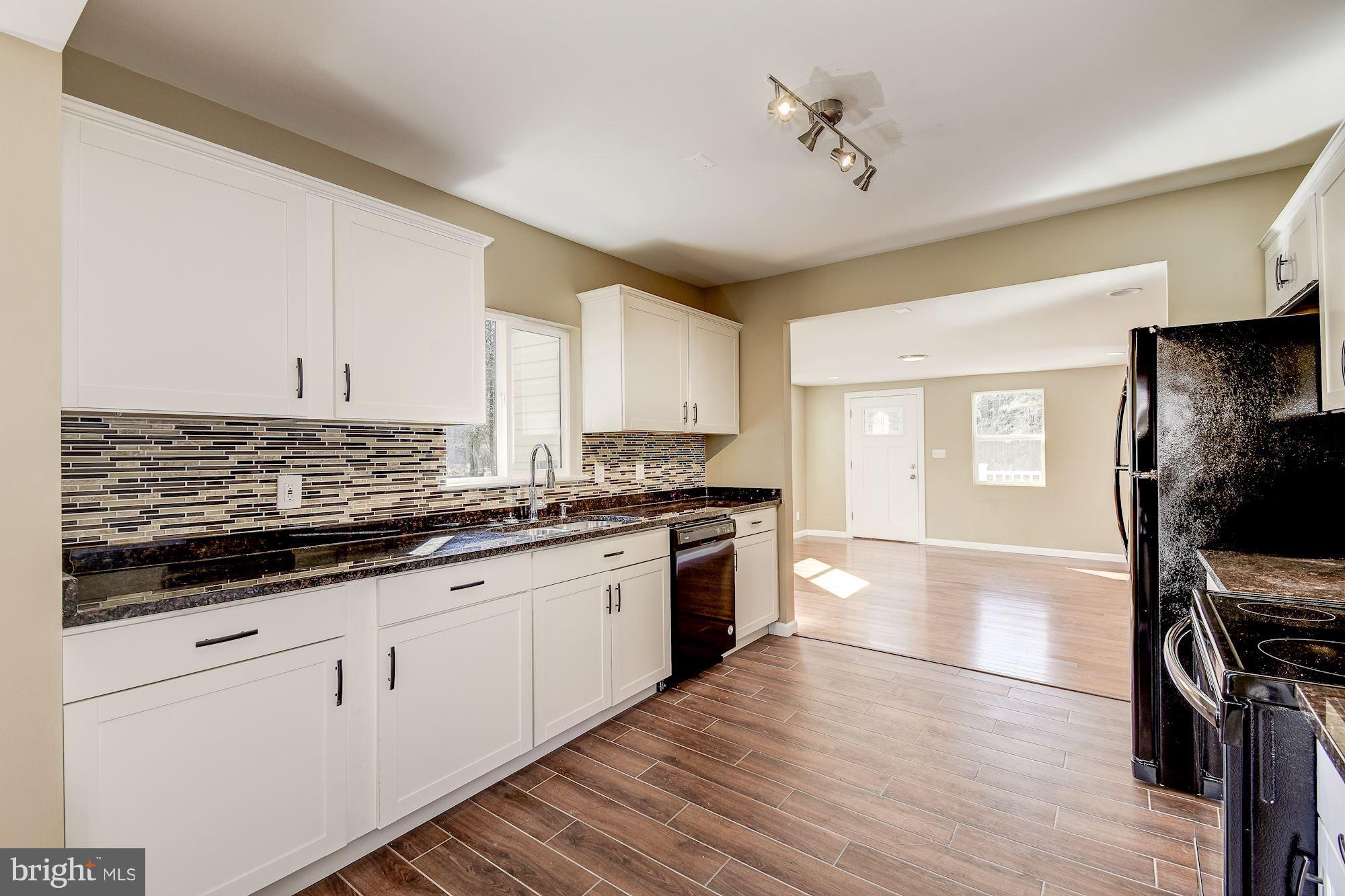 14103 South Springfield Road Brandywine, MD 20613 - Photo 7 of 30 New Cabinetry, Backsplash, Counters and Appliances