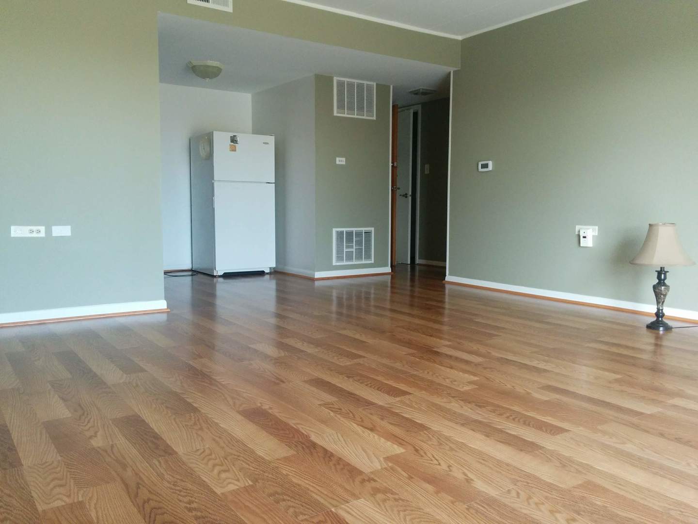 127 North Wolf Road, Unit 49B Wheeling, IL 60090 - Photo 4 of 8