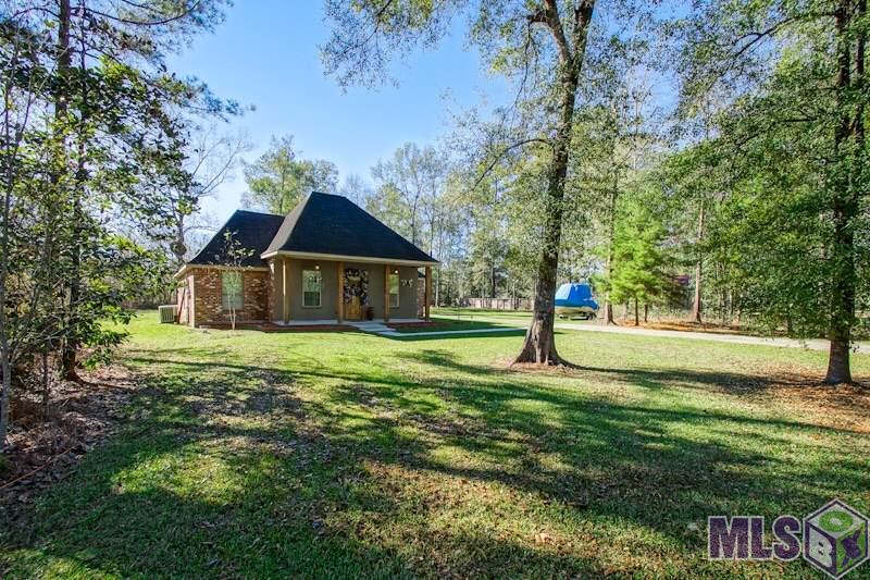 12266 Sims Road Denham Springs, LA 70706 - Photo 2 of 32