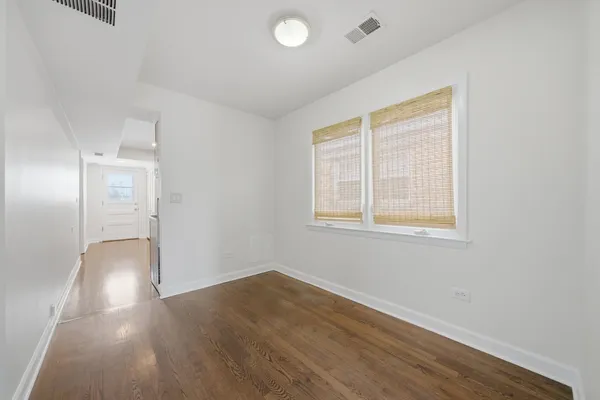 $2,450 | 6017 West Montrose Avenue, Unit 2, Chicago, IL 60634