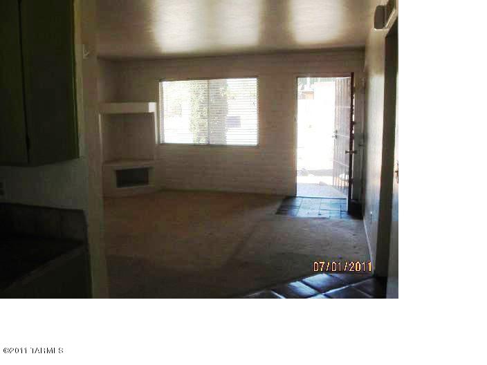9662 East Stella Road Tucson, AZ 85730 - Photo 2 of 6