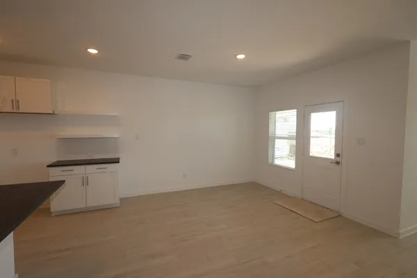 $271,810 | 7811 Jasper Mdws Way, Angleton, TX 77515