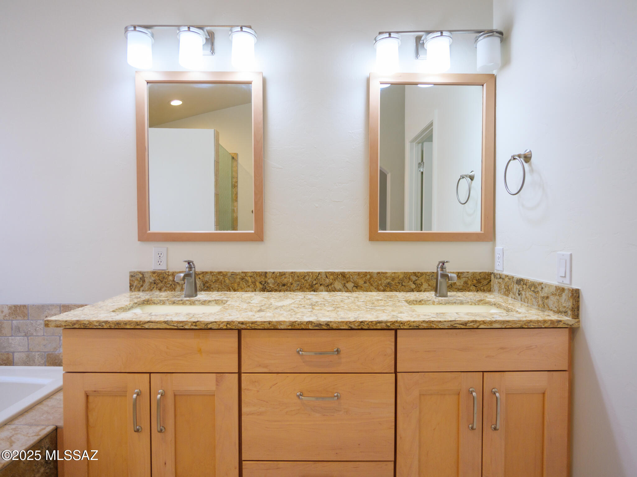 6831 West Rifle Way Tucson, AZ 85743 - Photo 17 of 39 17