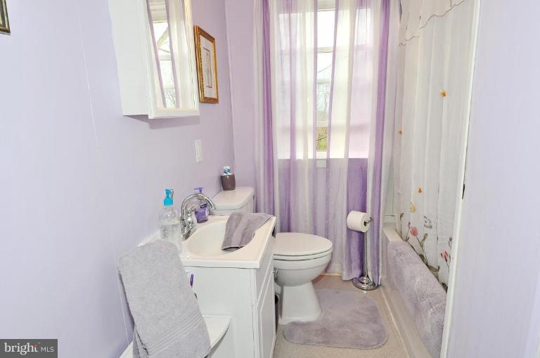 808 Old Riverside Road Brooklyn, MD 21225 - Photo 11 of 18 Bath #1
