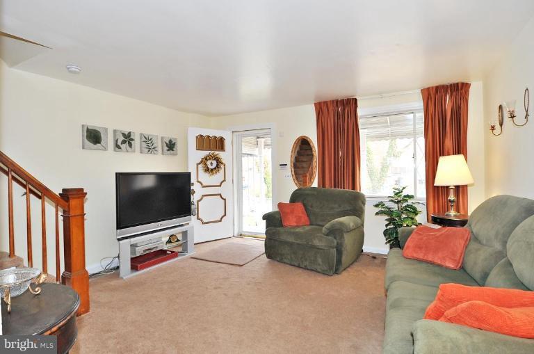 808 Old Riverside Road Brooklyn, MD 21225 - Photo 5 of 18 Living Room #2