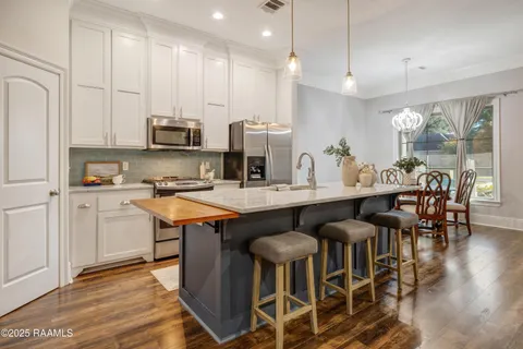 $349,900 | 208 Narrow Way Drive, Lafayette, LA 70508