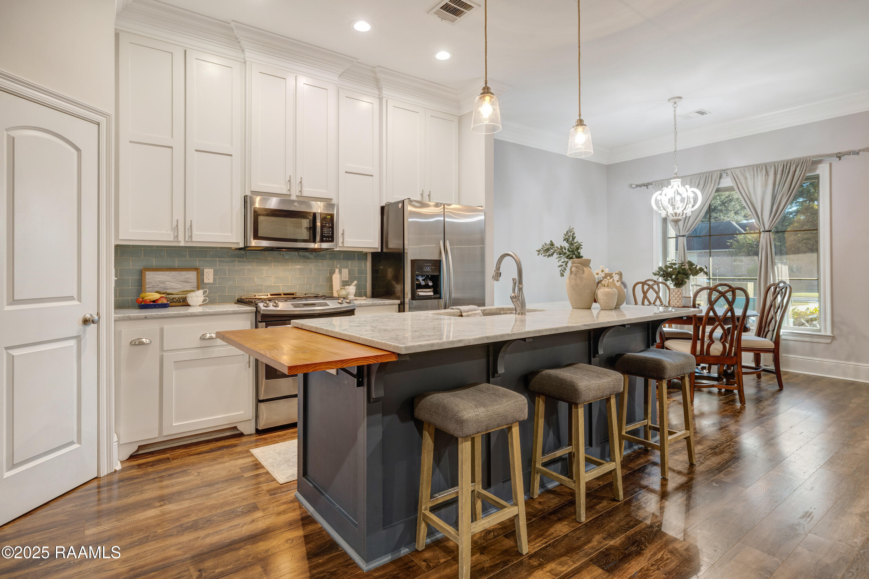 208 Narrow Way Drive Lafayette, LA 70508 - Photo 9 of 37 Kitchen