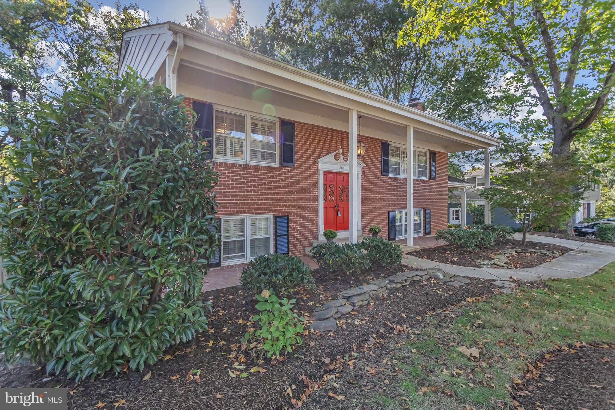 8636 Gateshead Road Alexandria, VA 22309 - Photo 4 of 53