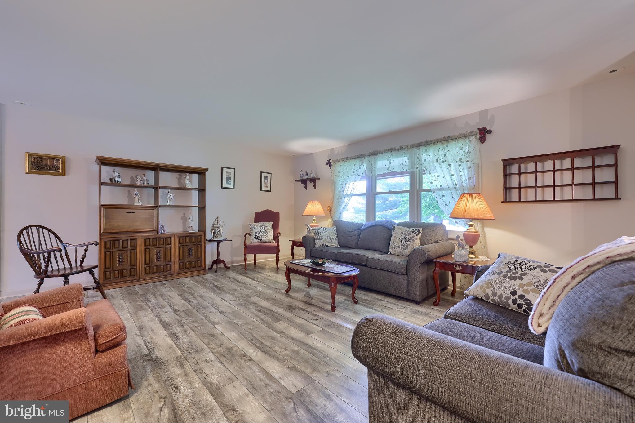 3311 Rothsville Road Akron, PA 17501 - Photo 3 of 38