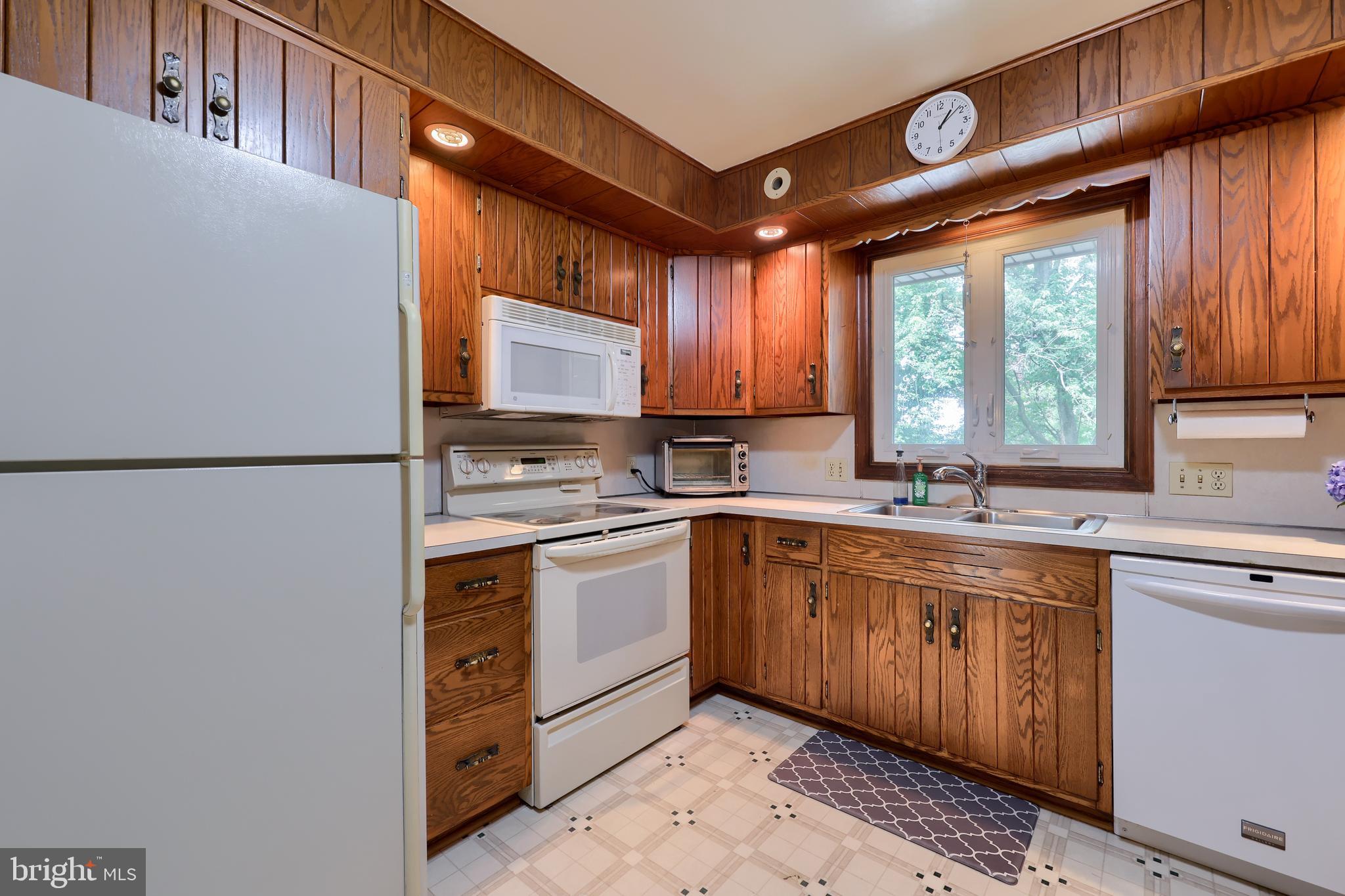 3311 Rothsville Road Akron, PA 17501 - Photo 9 of 38