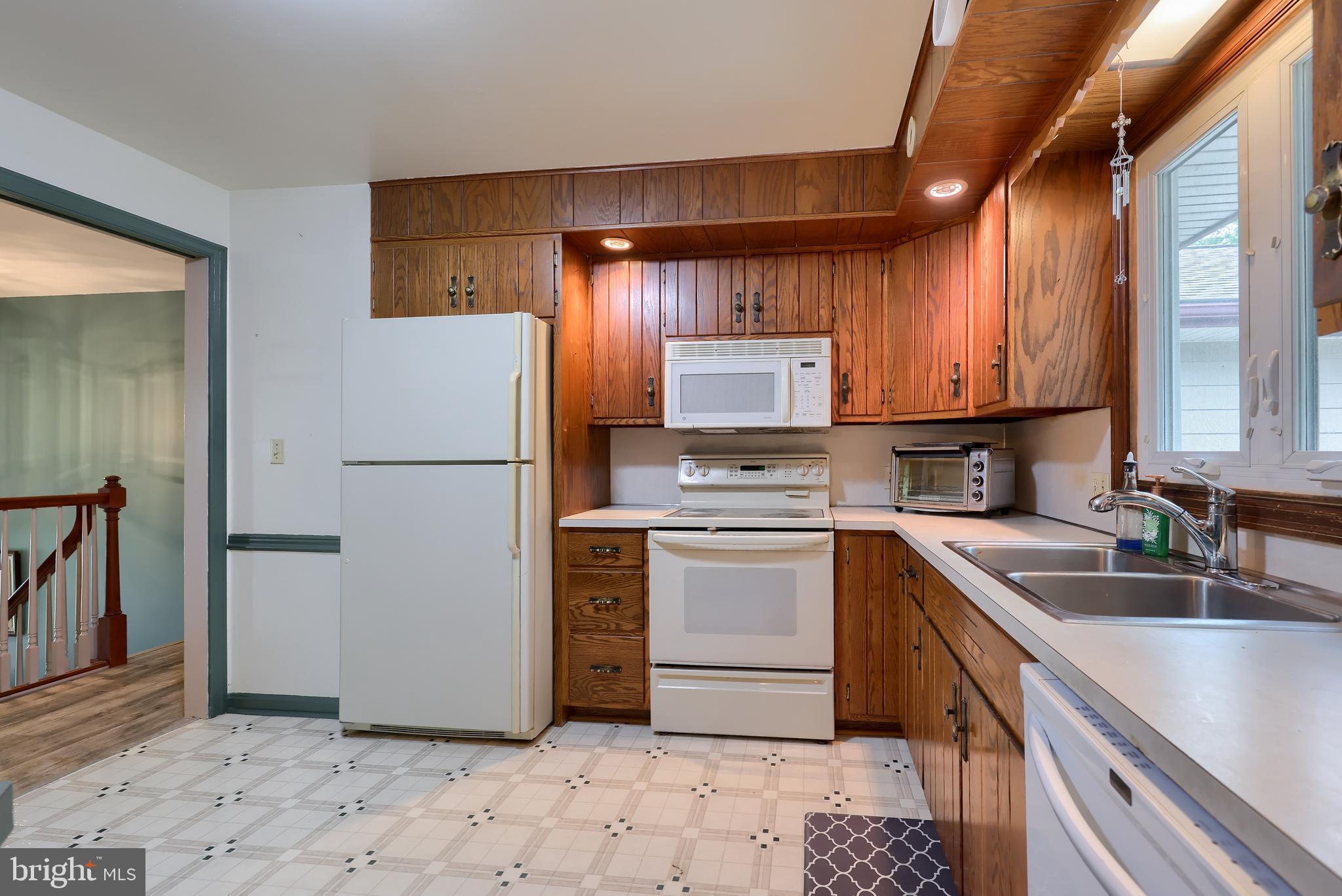 3311 Rothsville Road Akron, PA 17501 - Photo 10 of 38