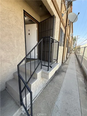 $2,645 | 5195 Walnut Avenue, Unit 14, Chino, CA 91710