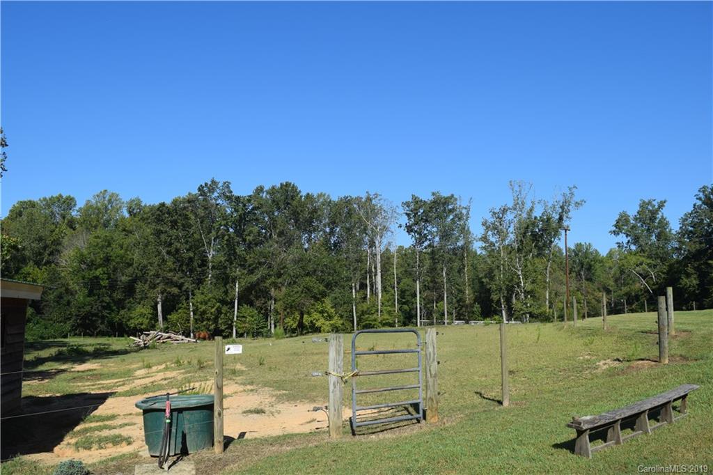 2408 Miranda Road Charlotte, NC 28216 - Photo 7 of 7 Gallery Image 7