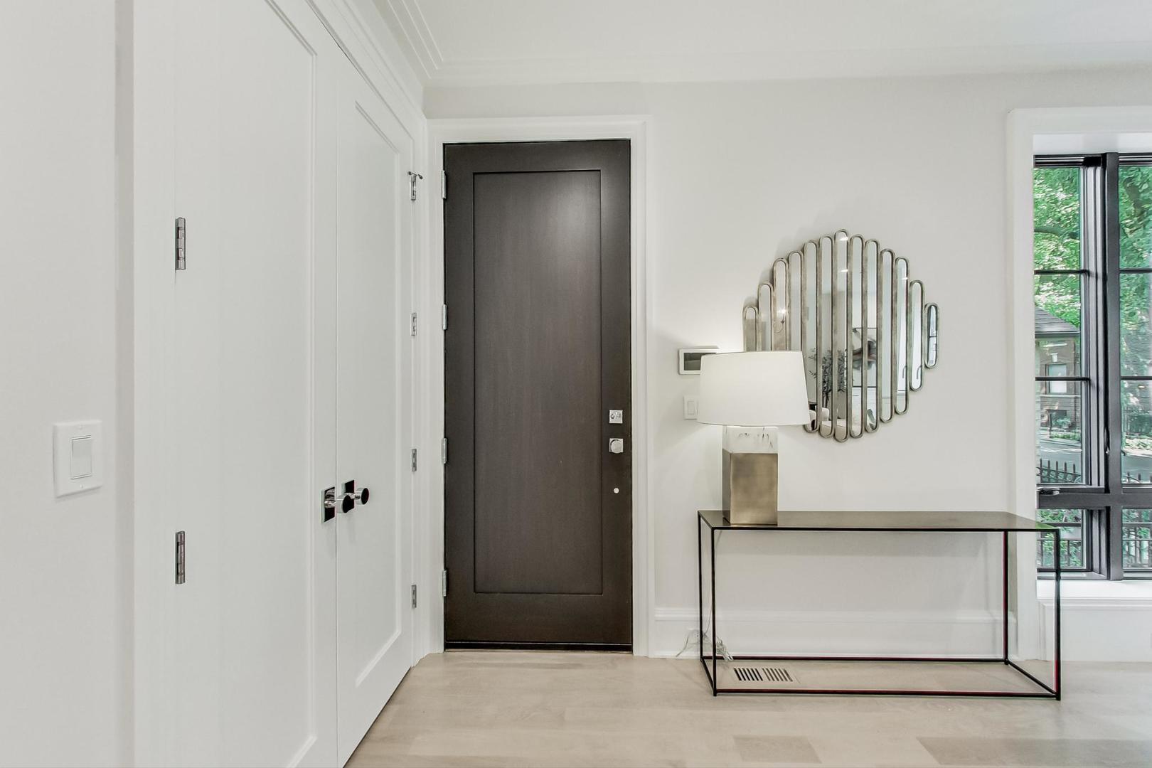 1824 North Howe Street Chicago, IL 60614 - Photo 2 of 22