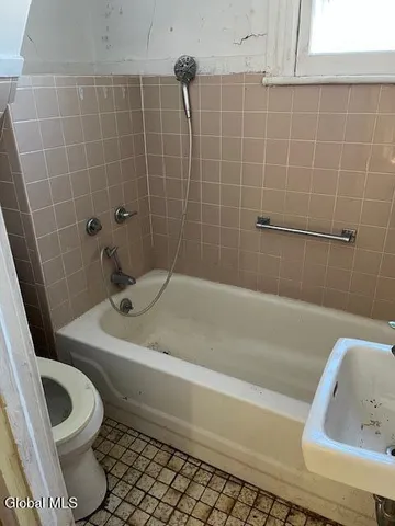 $279,000 | 102 Degraff Street, Schenectady, NY 12308