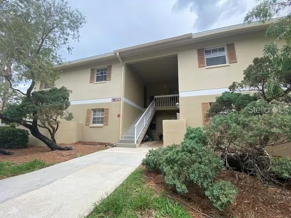 $1,690 | 1656 Sunny Brook Lane, Unit L102, Palm Bay, FL 32905