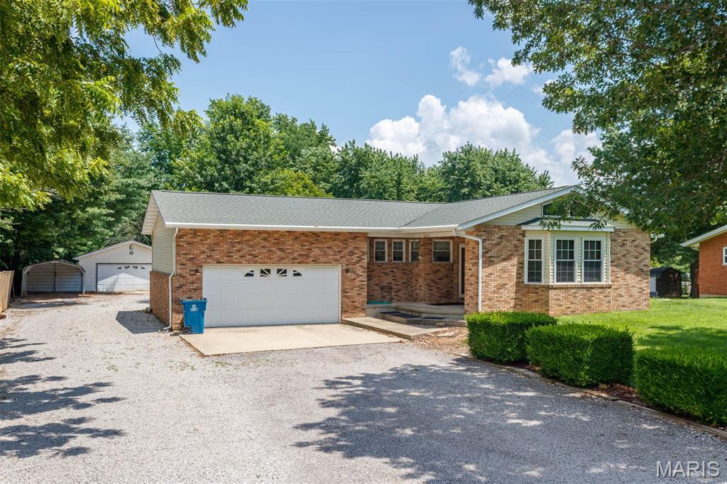 2364 Marine Road Highland, IL 62249 - Photo 3 of 45