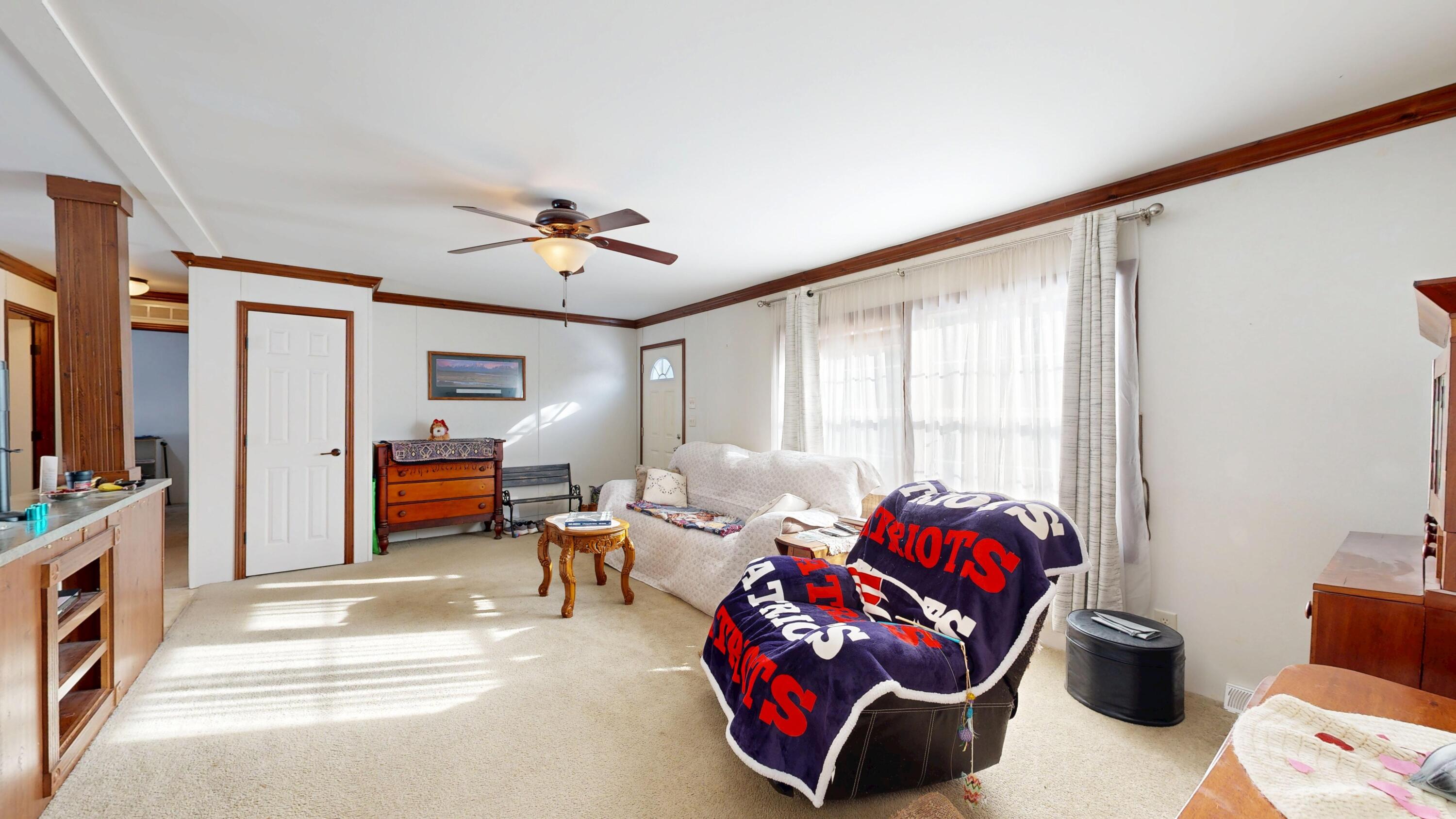 8 Sheldon Place Lewiston, ME 04240 - Photo 13 of 32 Living Room