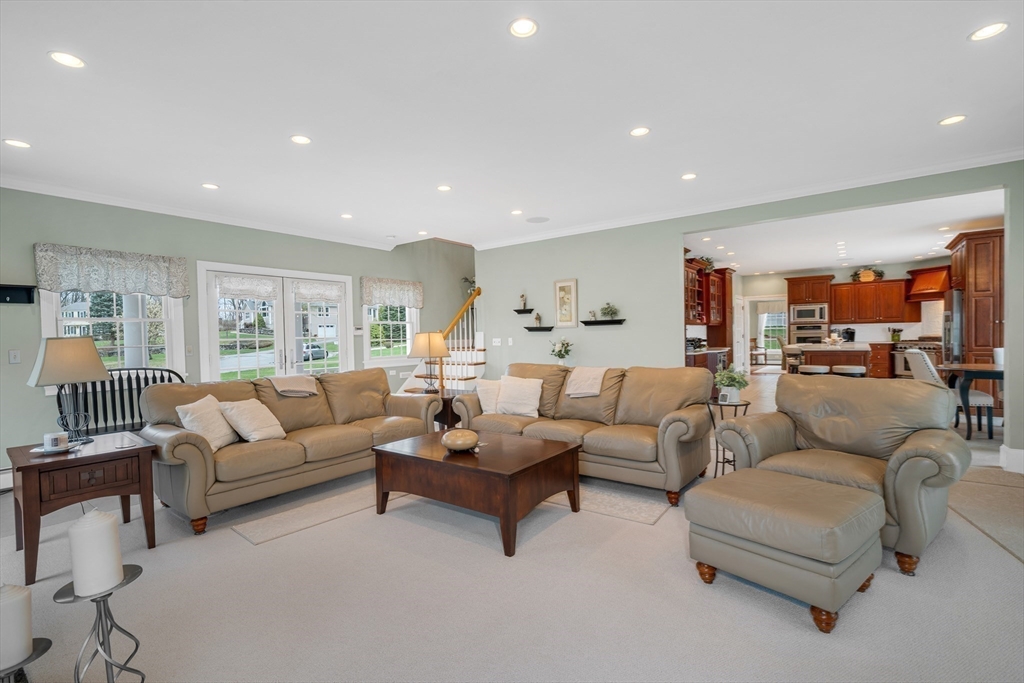 215 Lexington Road Dracut, MA 01826 - Photo 16 of 42