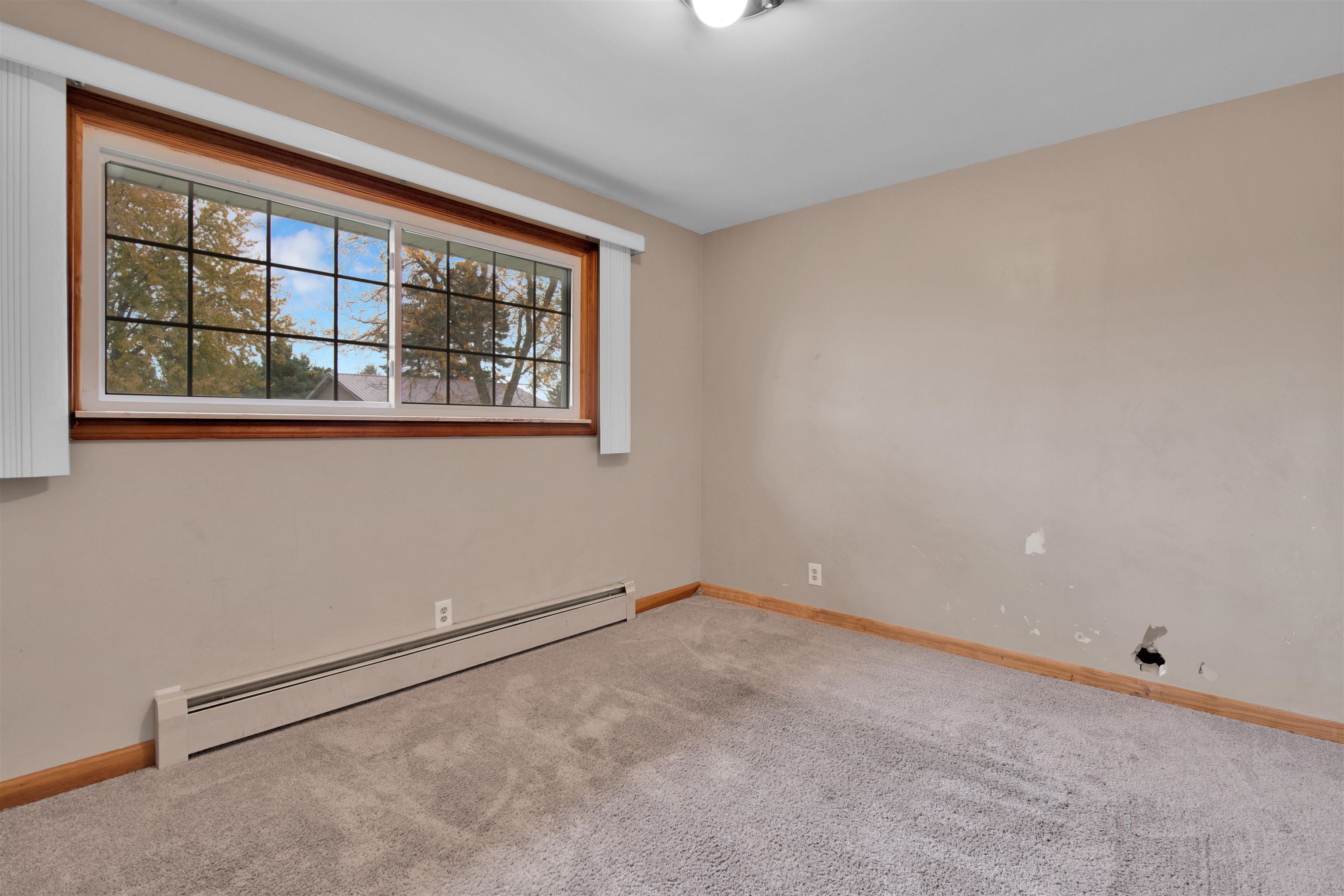 11368 Gilbert Road Memphis, MI 48041 - Photo 15 of 33 50160714-00930900-b147-43df-819e-61bb0b1eafd1.JPG
