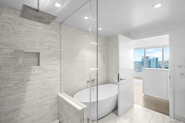 $16,500 | 888 West E Street, Unit 3301, San Diego, CA 92101