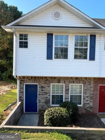 a view front of house with yard