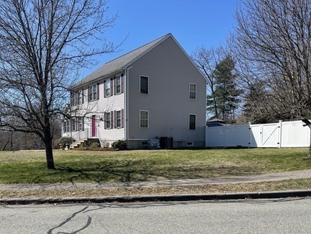 6 Falls Brook Road Hudson, MA 01749 - Photo 4 of 40 Gallery Image 4