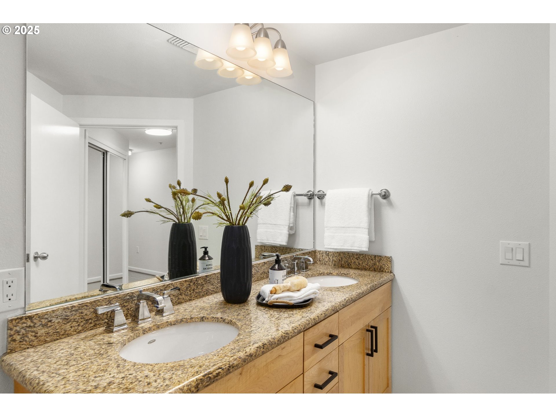 1620 Northeast Broadway, Unit 232 Portland, OR 97232 - Photo 19 of 36