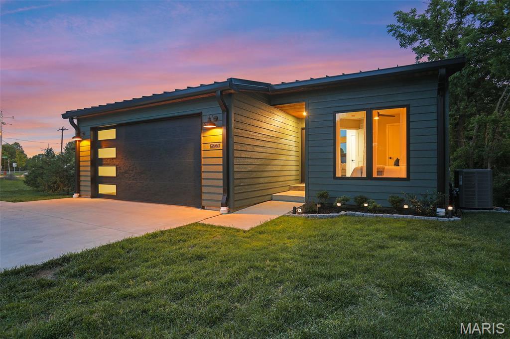 7074 Marine Road Edwardsville, IL 62025 - Photo 2 of 48 Gallery Image 2