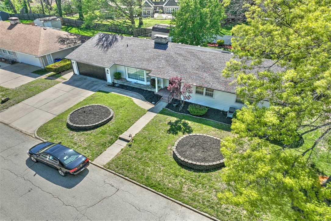 5 Eastmoreland Place Decatur, IL 62521 - Photo 4 of 32