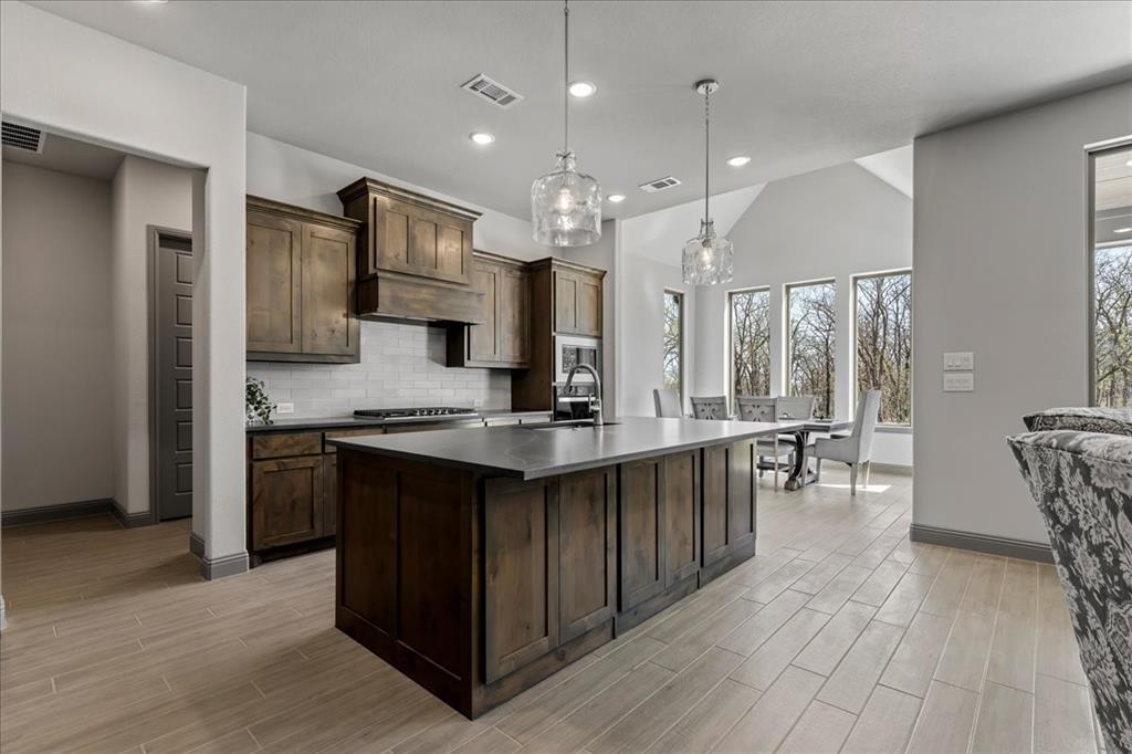 131 Spring Valley Road Paradise, TX 76073 - Photo 10 of 37 Gallery Image 10
