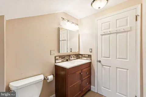 $350,000 | 7 Indian Red Road, Levittown, PA 19057