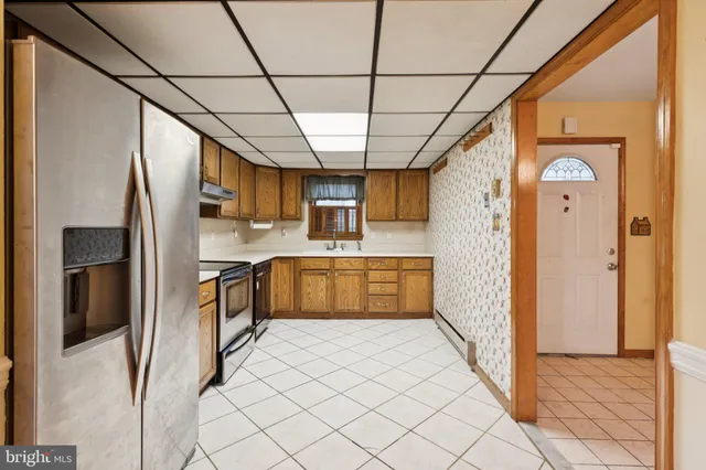 $350,000 | 7 Indian Red Road, Levittown, PA 19057