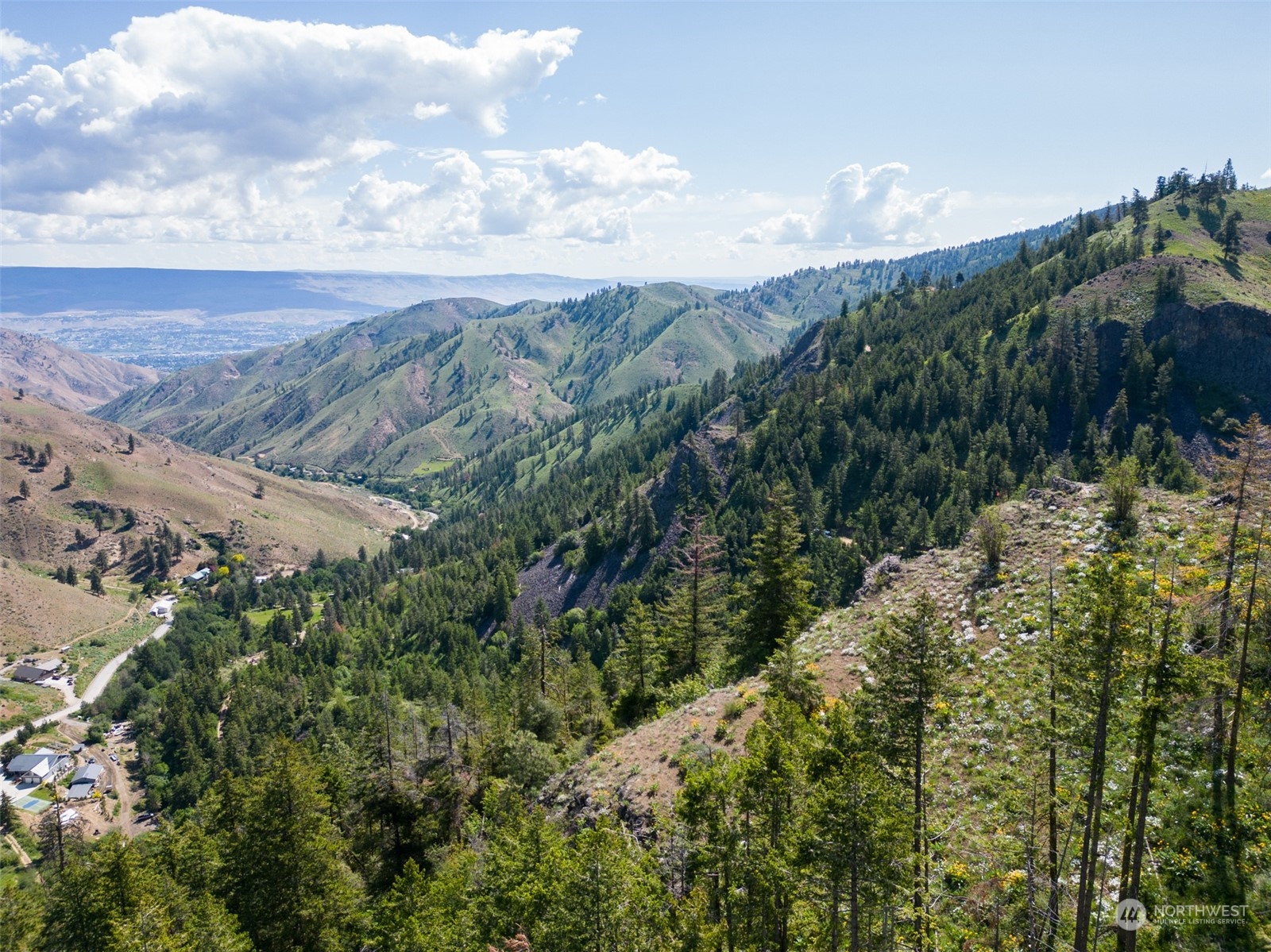 -nna Number 2 Canyon Road, Unit A Wenatchee, WA 98801 - Photo 30 of 40 Gallery Image 30