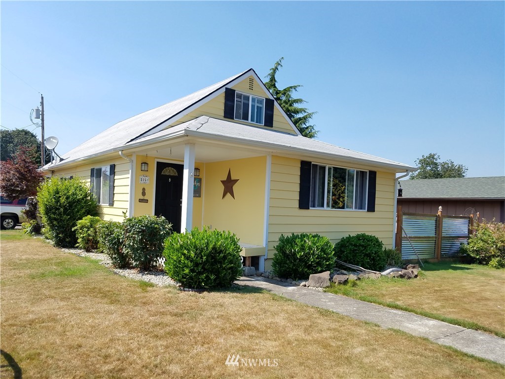 315 Jacobson Road Cathlamet, WA 98612 - Photo 1 of 24 Gallery Image 1