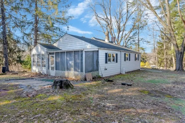 $375,000 | 109 Lilac Drive, Lebanon, NJ 08833