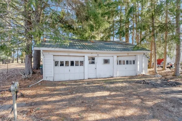 $375,000 | 109 Lilac Drive, Lebanon, NJ 08833