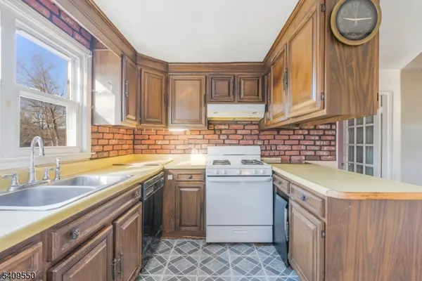 $375,000 | 109 Lilac Drive, Lebanon, NJ 08833