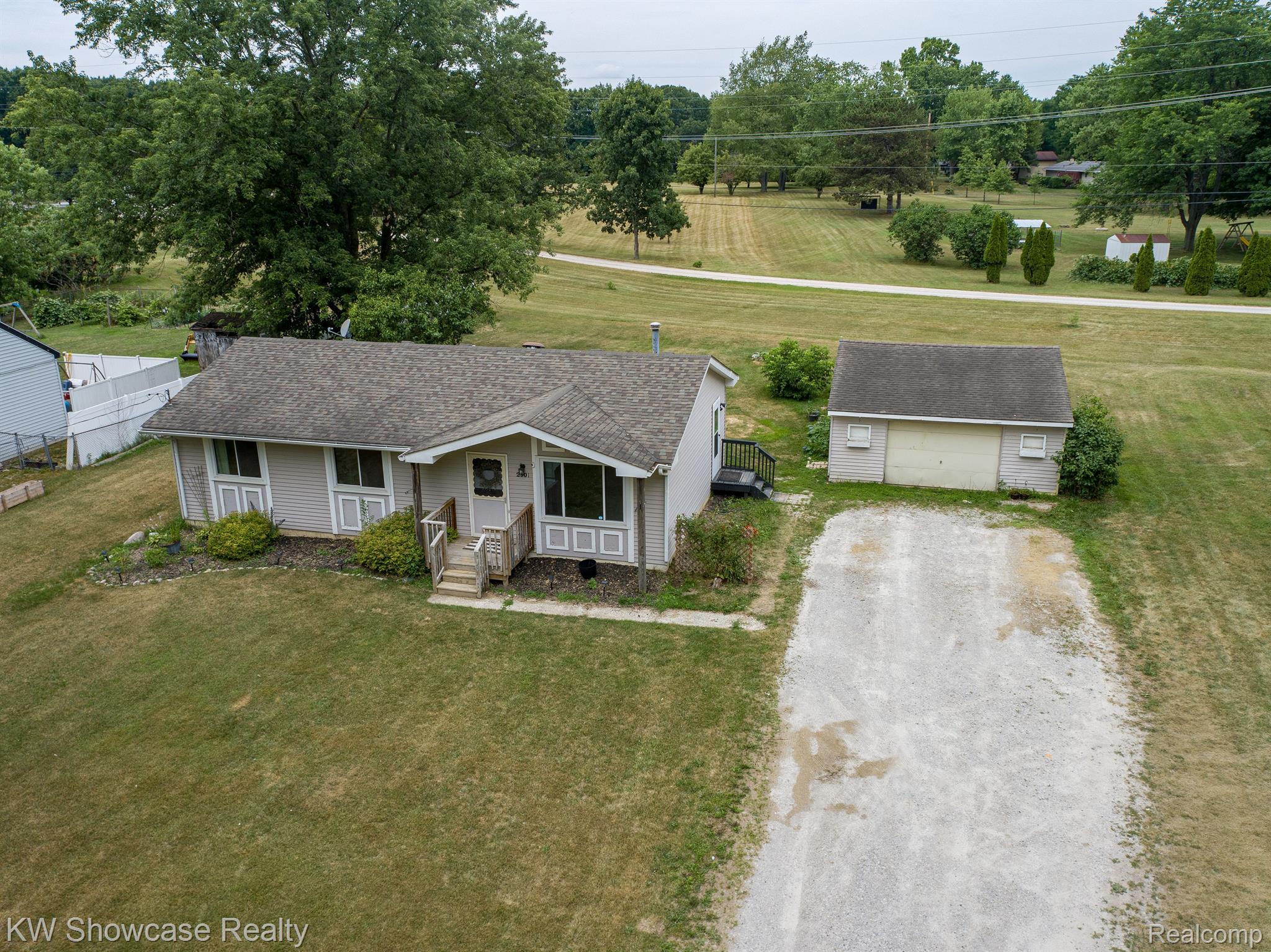 2901 White Lake Road Highland, MI 48356 - Photo 1 of 23 Gallery Image 1
