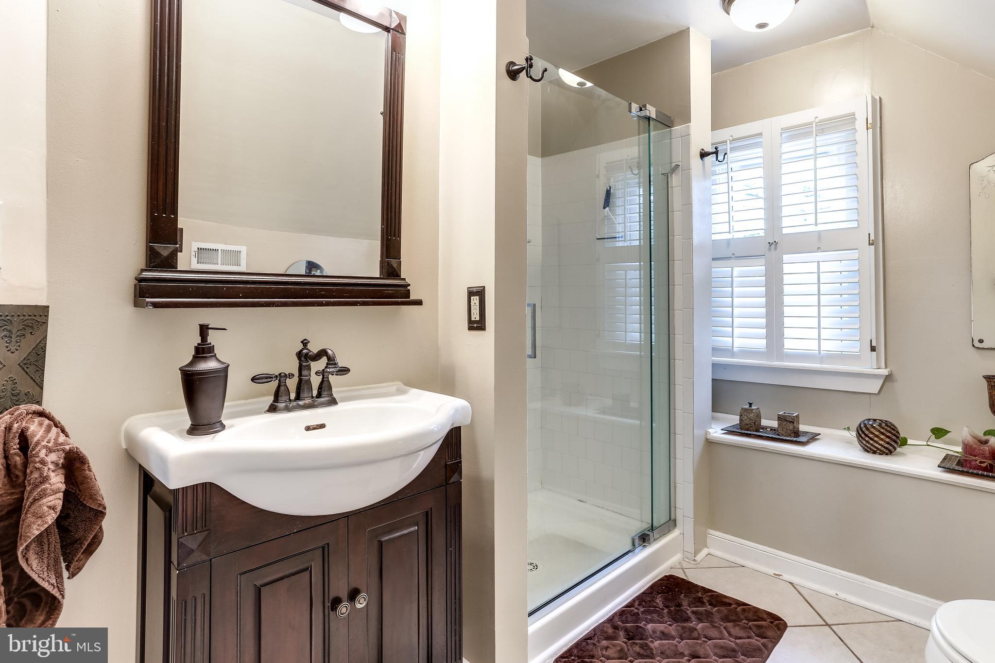 5793 Clearspring Road Baltimore, MD 21212 - Photo 17 of 36 MASTER BATHROOM