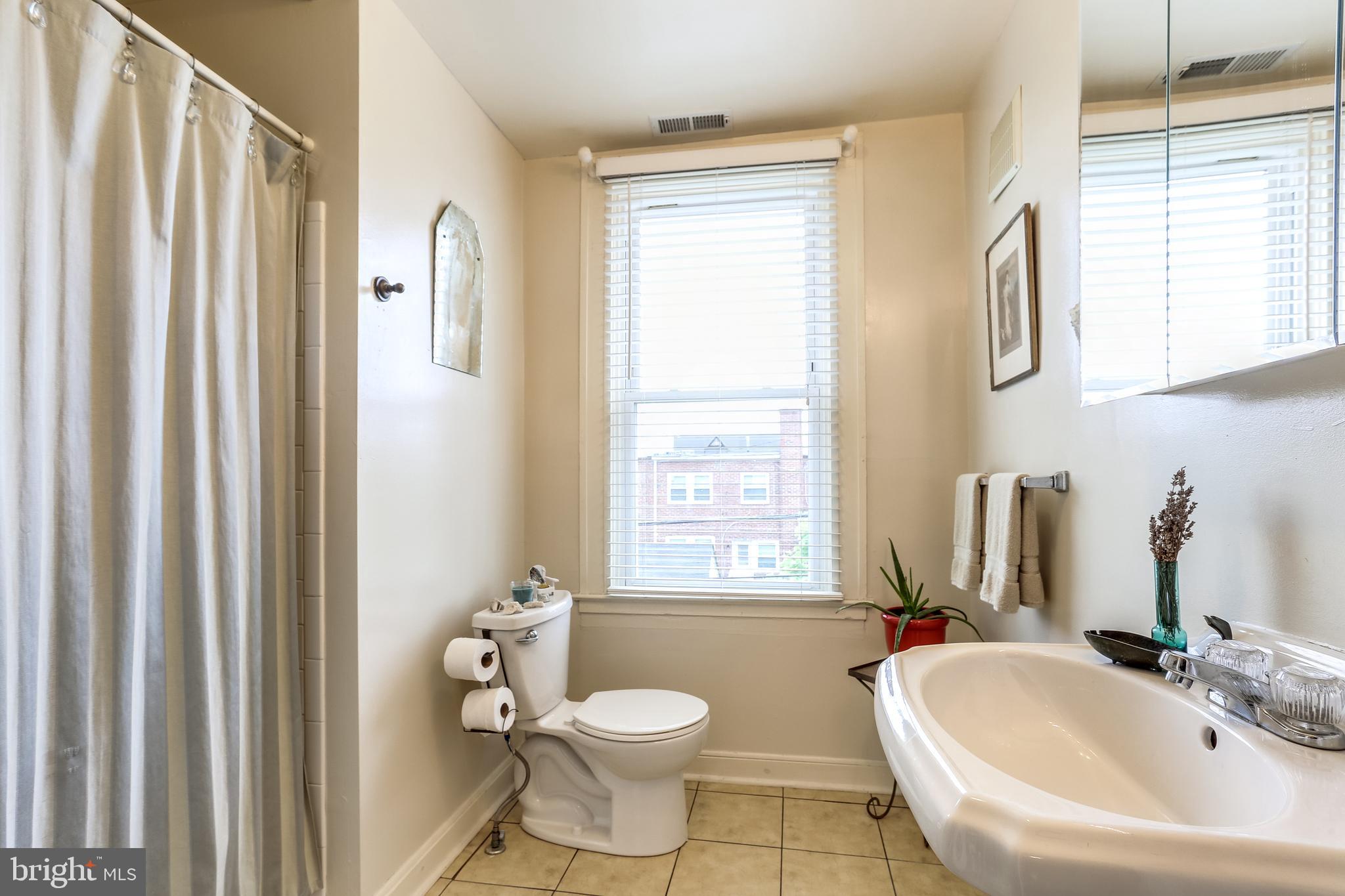 5793 Clearspring Road Baltimore, MD 21212 - Photo 26 of 36 FULL BATH