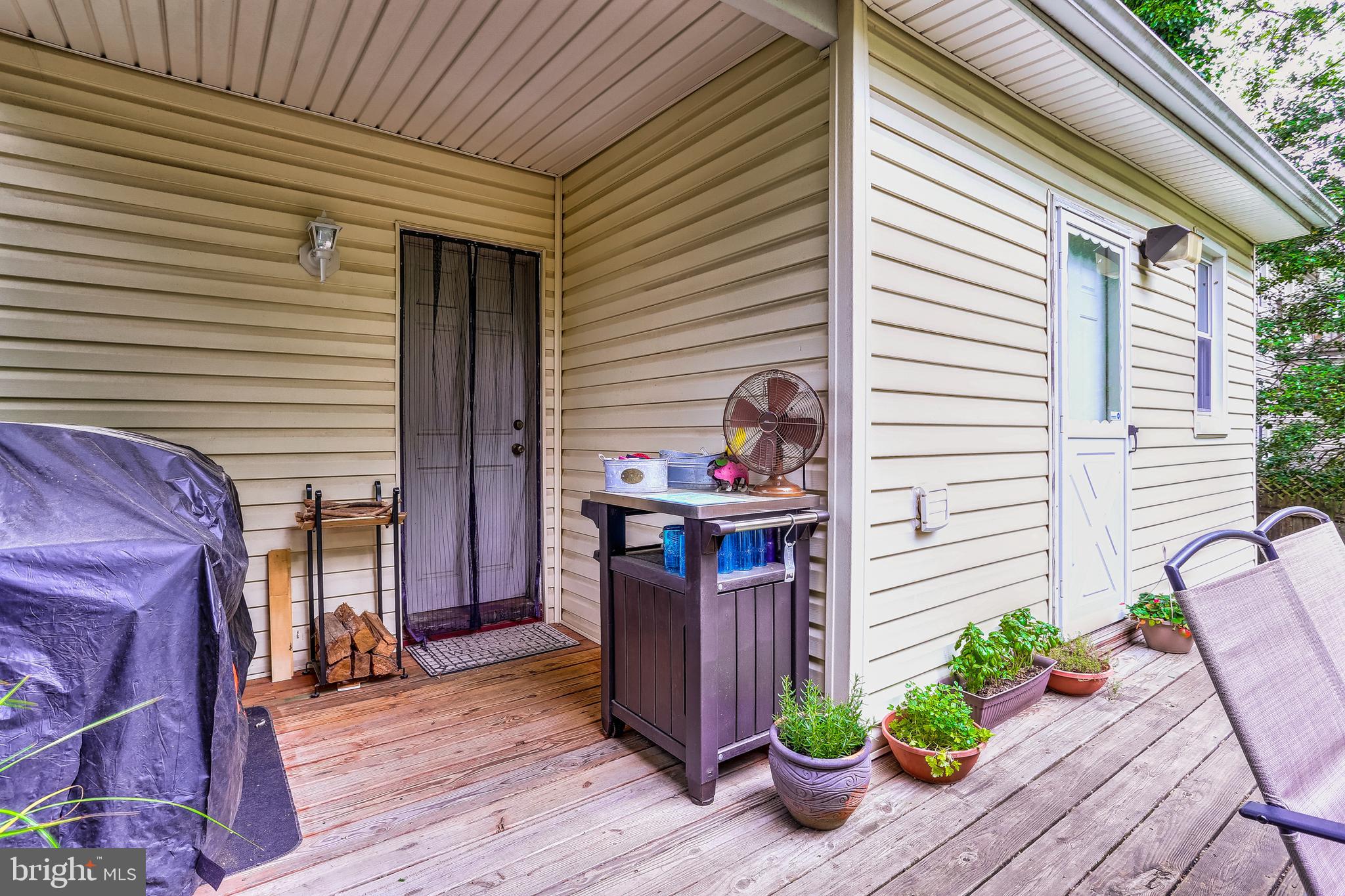 5793 Clearspring Road Baltimore, MD 21212 - Photo 28 of 36 BACK DECK