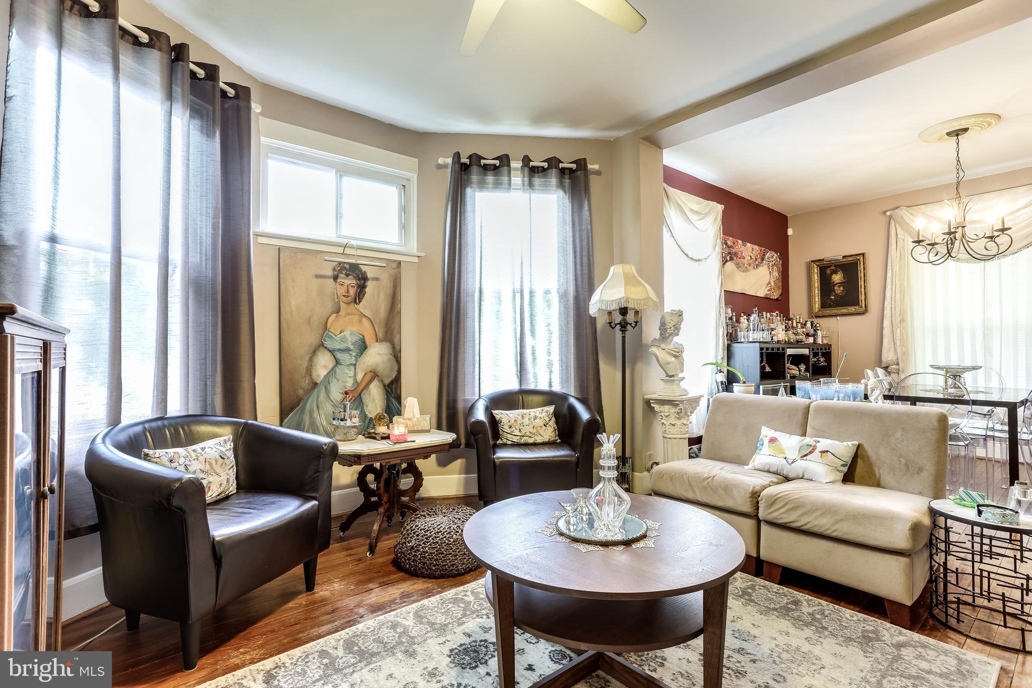 5793 Clearspring Road Baltimore, MD 21212 - Photo 6 of 36 LIVING ROOM