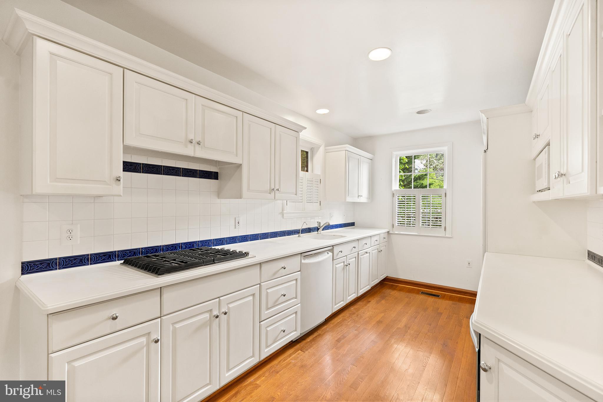 4530 Dexter Street Northwest Washington, DC 20007 - Photo 12 of 48