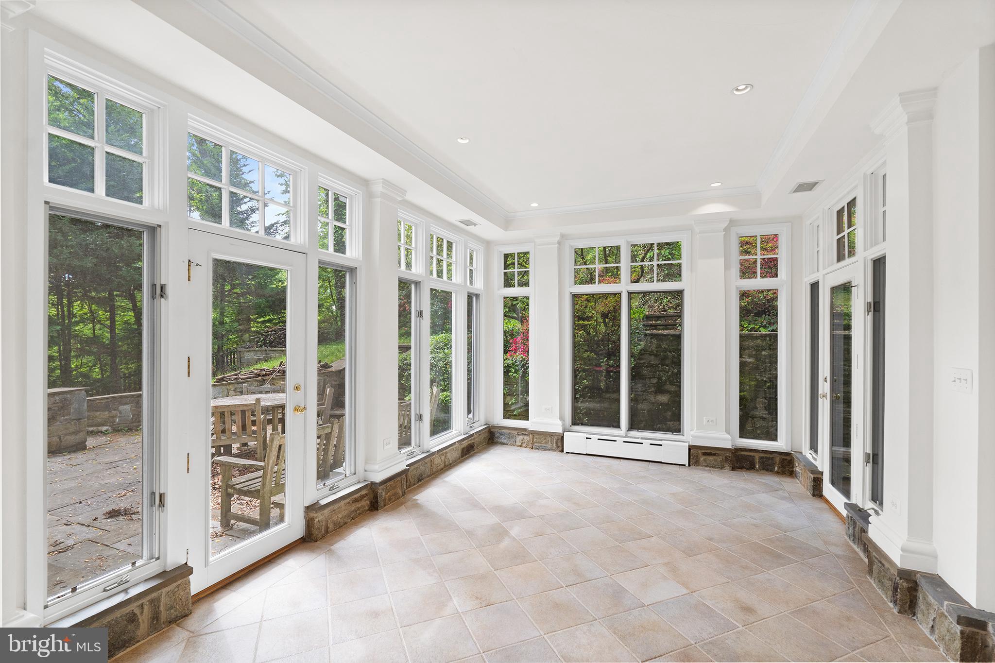 4530 Dexter Street Northwest Washington, DC 20007 - Photo 5 of 48