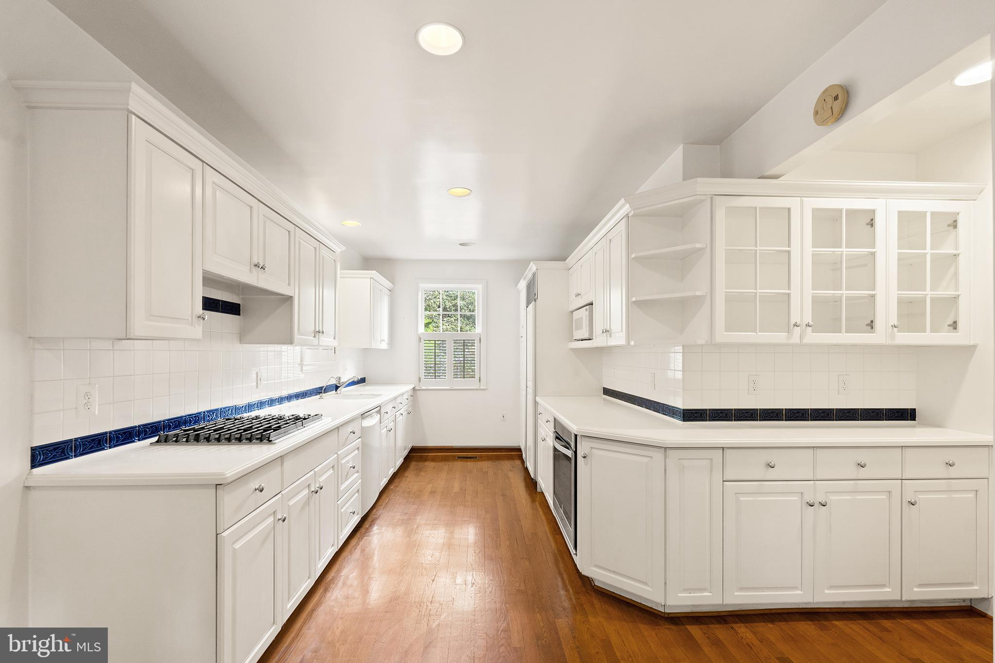 4530 Dexter Street Northwest Washington, DC 20007 - Photo 10 of 48