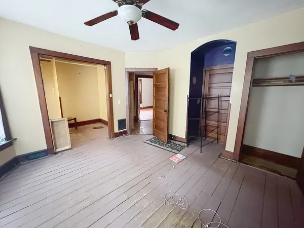 $110,000 | 1640 West 3rd Street, Davenport, IA 52802